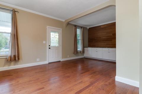 406 W Walnut St, Bloomington, IL 61701 photo 5