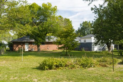 305 Edgebrook Dr, Champaign, IL 61820 photo 19