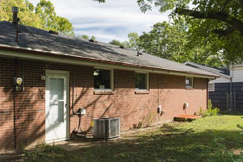 305 Edgebrook Dr, Champaign, IL 61820 photo 16