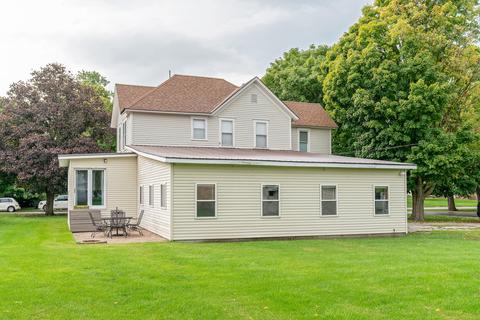 501 Maple St, Chenoa, IL 61726 photo 3
