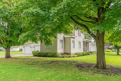 501 Maple St, Chenoa, IL 61726 photo 5