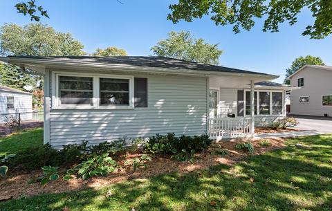 3724 Wren Ln, Rolling Meadows, IL 60008 photo 3