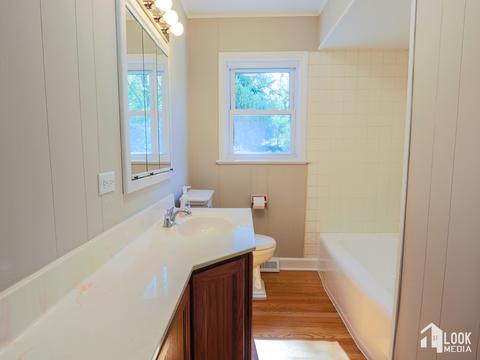 107 Center Ave, Wheeling, IL 60090 photo 15