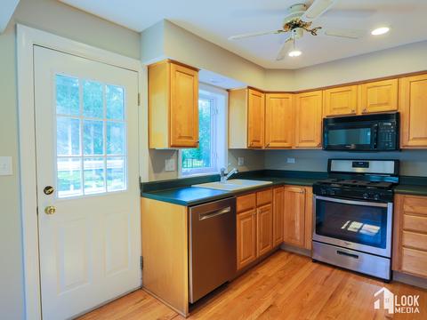 107 Center Ave, Wheeling, IL 60090 photo 6