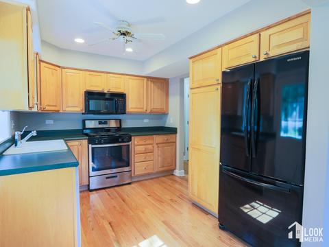 107 Center Ave, Wheeling, IL 60090 photo 5
