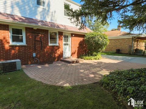 107 Center Ave, Wheeling, IL 60090 photo 25