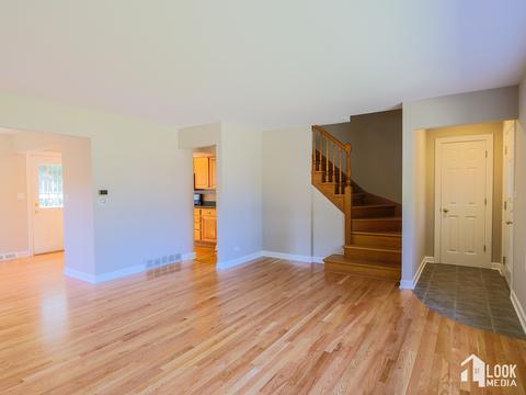 107 Center Ave, Wheeling, IL 60090 photo 3