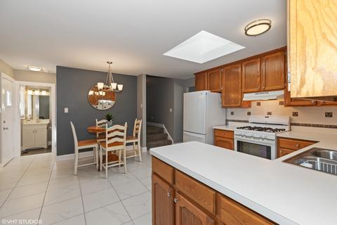 5012 Golf Ct, Midlothian, IL 60445 photo 6