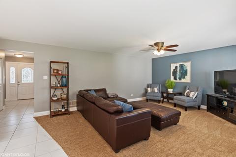 5012 Golf Ct, Midlothian, IL 60445 photo 8