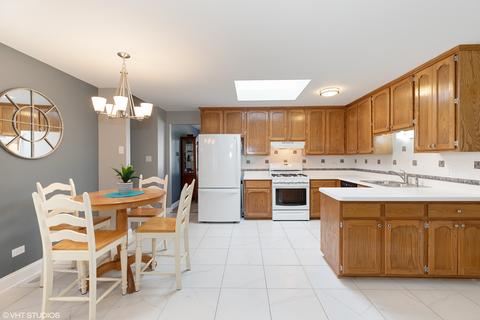 5012 Golf Ct, Midlothian, IL 60445 photo 7