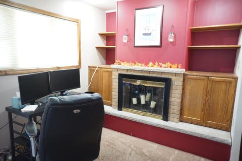 623 Spring Ave, Dekalb, IL 60115 photo 2