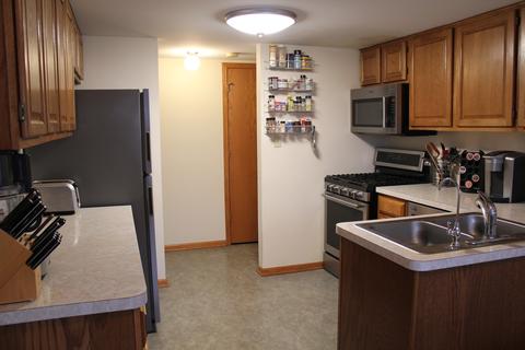 1410 Root St, Crest Hill, IL 60403 photo 2