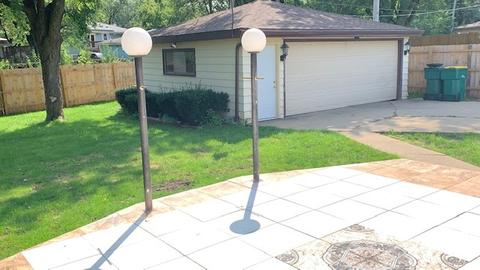 1310 Devonshire Dr, Joliet, IL 60435 photo 12