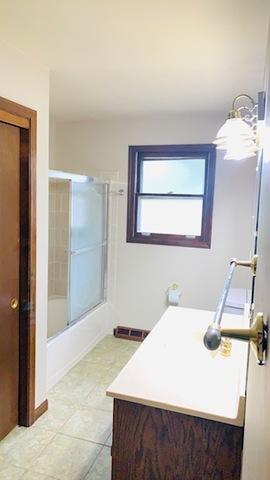 1310 Devonshire Dr, Joliet, IL 60435 photo 8