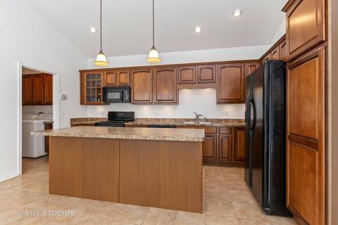 276 Longview Dr, Elgin, IL 60124 photo 6