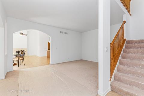 276 Longview Dr, Elgin, IL 60124 photo 5