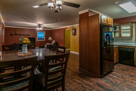 241 Robinson Dr, Morris, IL 60450 photo 4