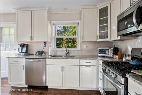 3456 Davis St, Evanston, IL 60203 photo 8