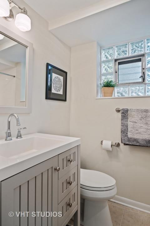 3456 Davis St, Evanston, IL 60203 photo 14