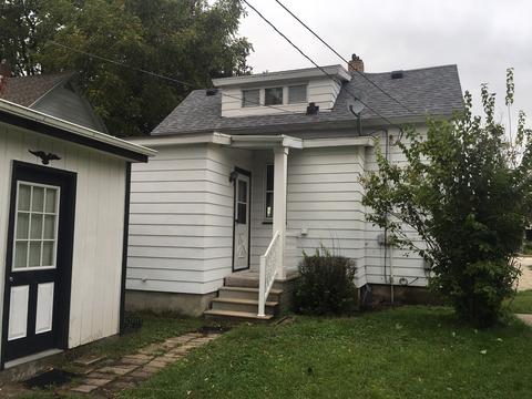 711 E Norris Dr, Ottawa, IL 61350 photo 2