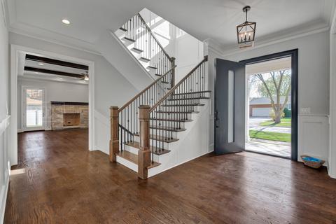 253 E Oneida Ave, Elmhurst, IL 60126 photo 8