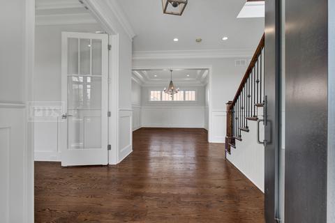 253 E Oneida Ave, Elmhurst, IL 60126 photo 9