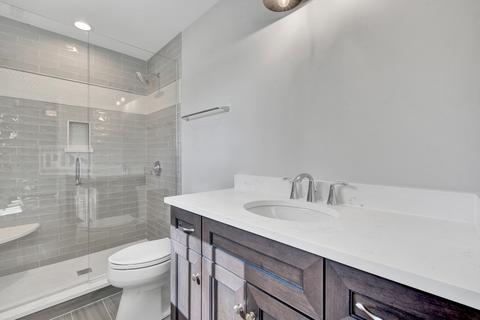 253 E Oneida Ave, Elmhurst, IL 60126 photo 66