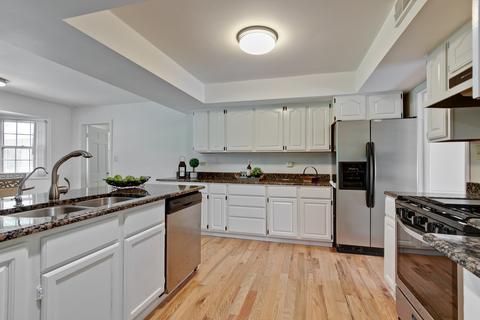 1714 Silverpine Dr, Northbrook, IL 60062 photo 12