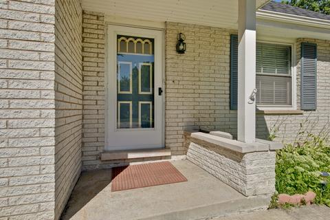 1714 Silverpine Dr, Northbrook, IL 60062 photo 3
