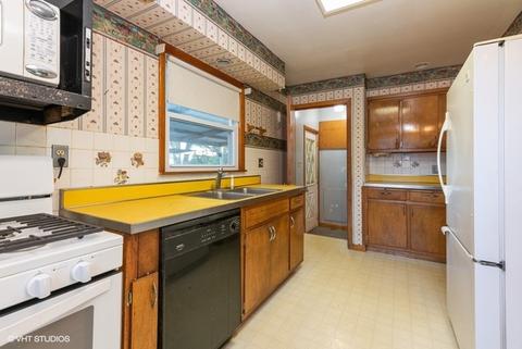 164 E Plank Rd, Burlington, IL 60109 photo 4