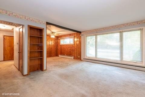 164 E Plank Rd, Burlington, IL 60109 photo 3