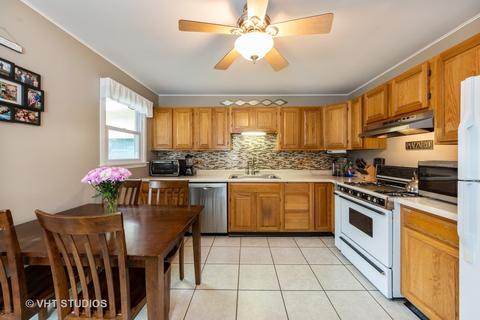 3102 Hawk Ln, Rolling Meadows, IL 60008 photo 4