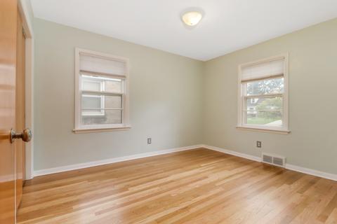 1302 E Oakland Ave, Bloomington, IL 61701 photo 16