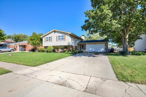 2928 Capen Dr, Bloomington, IL 61704 photo 3