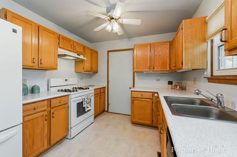 21229 Silktree Cir, Plainfield, IL 60544 photo 2