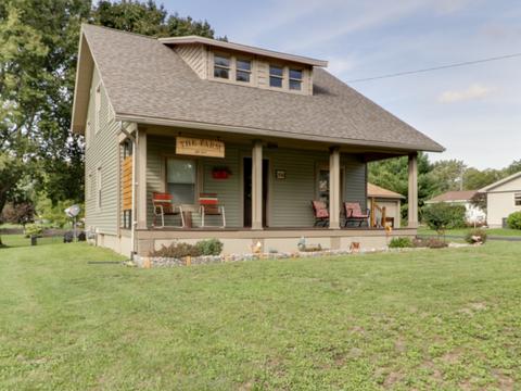 206 E Lincoln St, Normal, IL 61761 photo 2