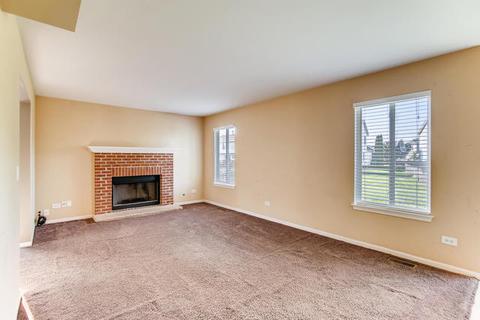 2833 Sun Valley Dr, Plainfield, IL 60586 photo 9