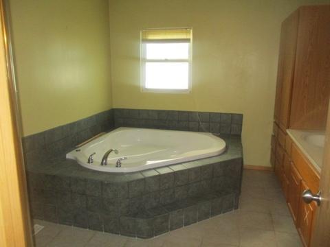 6 Waldron Ave, Kankakee, IL 60901 photo 8