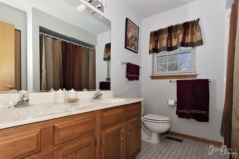 9604 Fox Bluff Ln, Spring Grove, IL 60081 photo 24