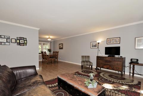 1116 Valley Stream Dr, Wheeling, IL 60090 photo 6