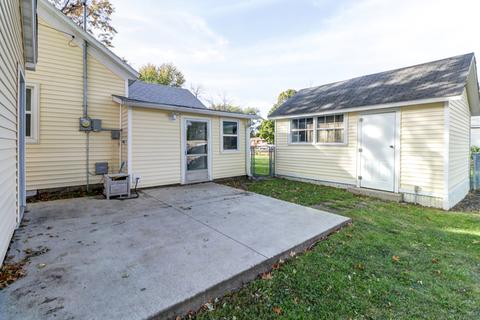 102 E Locust St, Tolono, IL 61880 photo 5