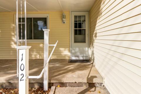 102 E Locust St, Tolono, IL 61880 photo 3