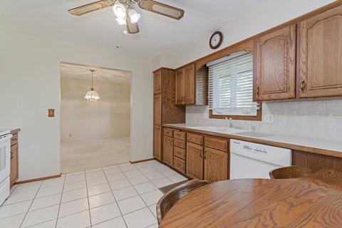 607 S Blair Dr, Normal, IL 61761 photo 12