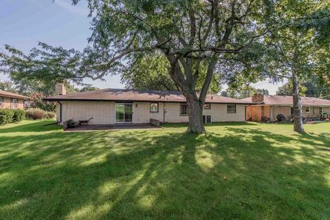 607 S Blair Dr, Normal, IL 61761 photo 3