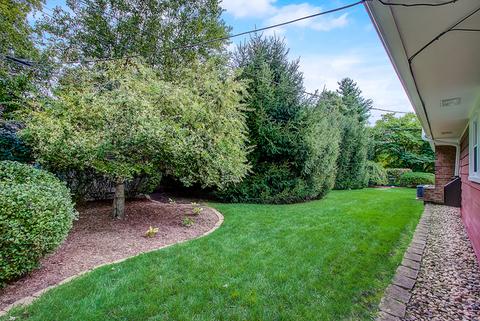 319 Brookside Cir, Wheaton, IL 60187 photo 24