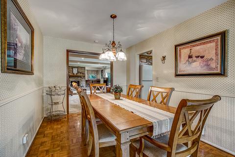 319 Brookside Cir, Wheaton, IL 60187 photo 5