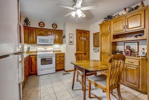 319 Brookside Cir, Wheaton, IL 60187 photo 7