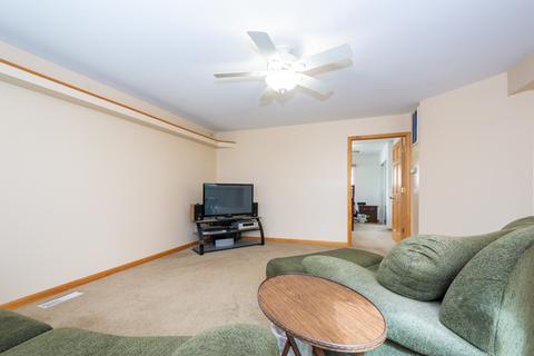 209 Windward, Lakemoor, IL 60051 photo 2