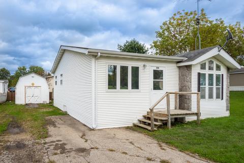 209 Windward, Lakemoor, IL 60051 photo 1
