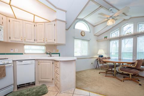 209 Windward, Lakemoor, IL 60051 photo 5